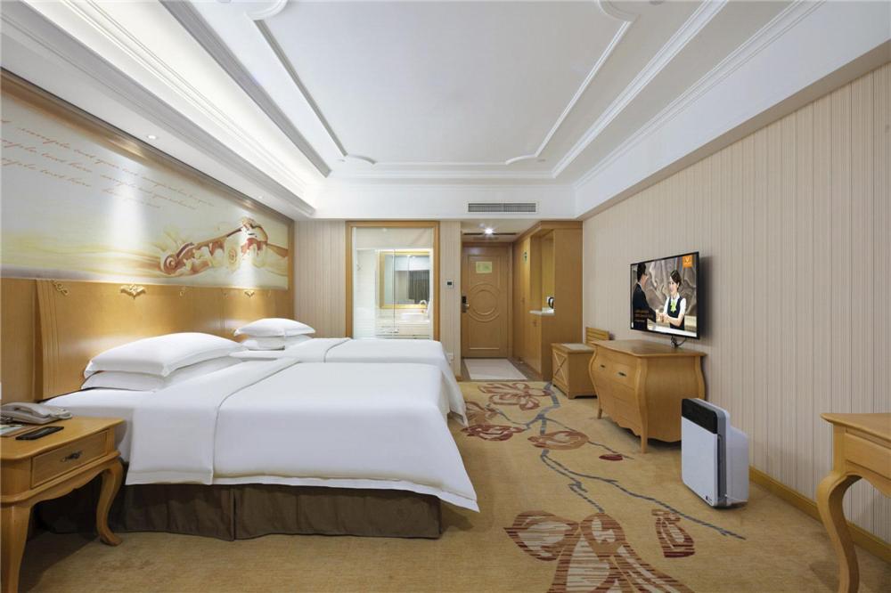 Vienna Hotel Zhengzhou Zhongyuan Futa Экстерьер фото