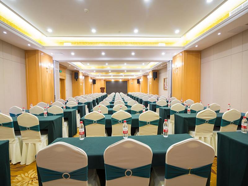 Vienna Hotel Zhengzhou Zhongyuan Futa Экстерьер фото