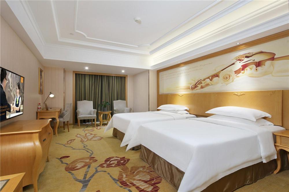 Vienna Hotel Zhengzhou Zhongyuan Futa Экстерьер фото