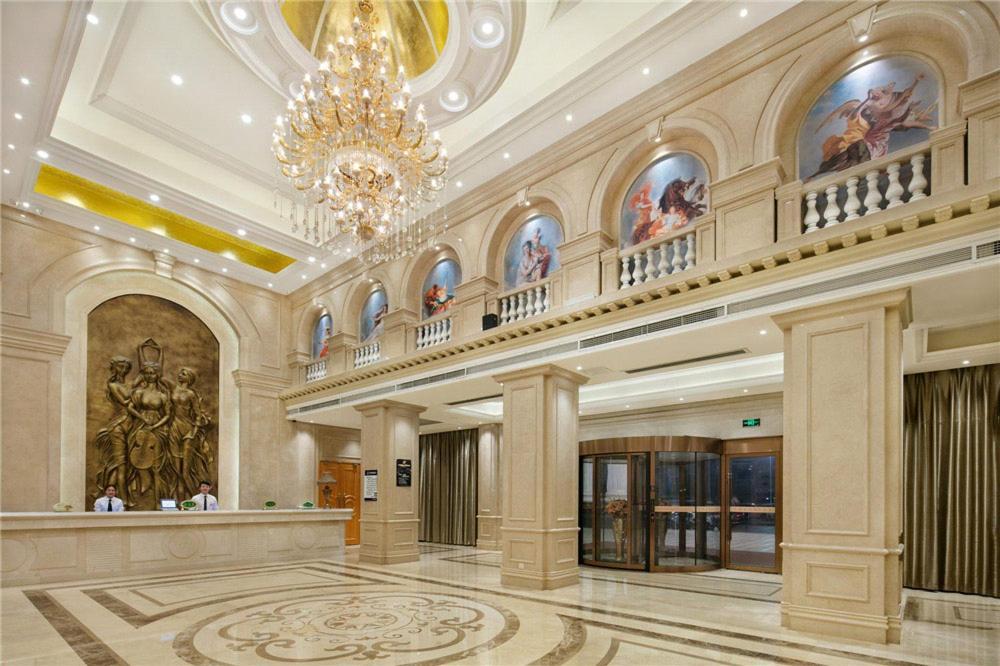 Vienna Hotel Zhengzhou Zhongyuan Futa Экстерьер фото