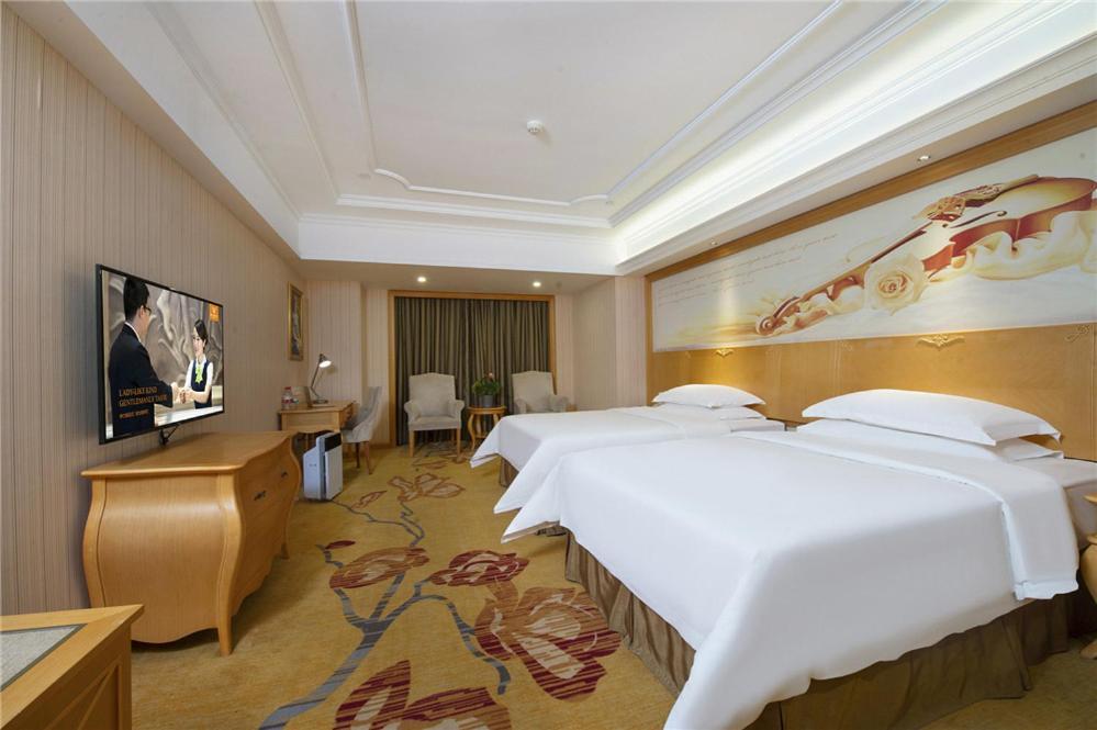Vienna Hotel Zhengzhou Zhongyuan Futa Экстерьер фото